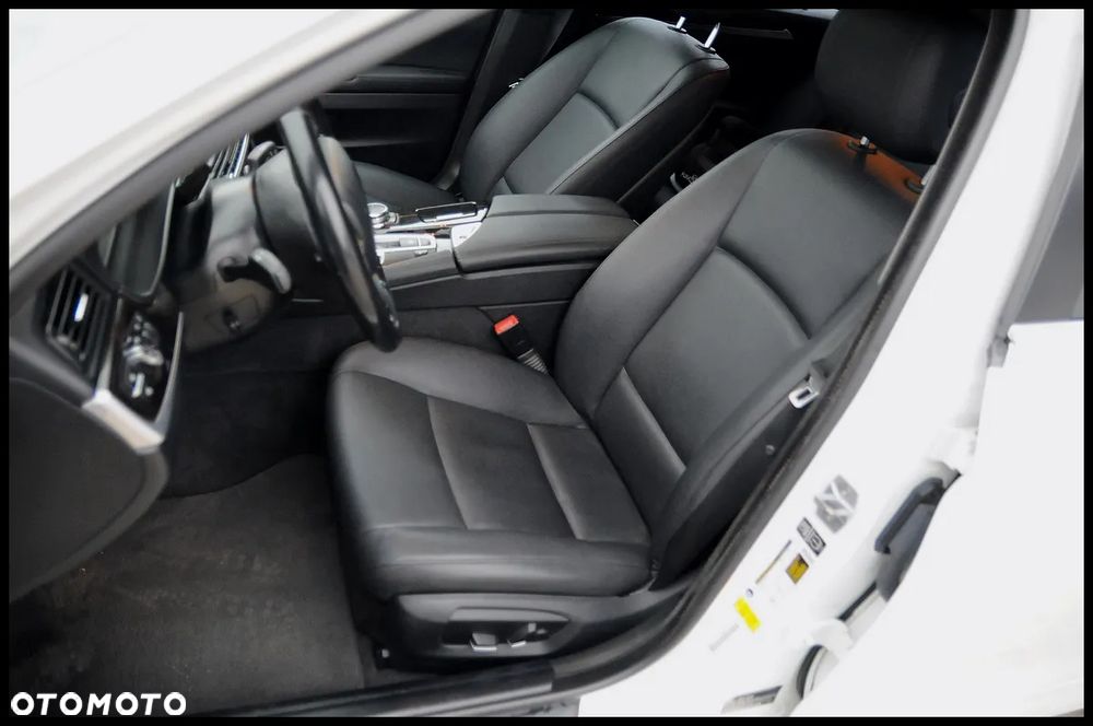 BMW Seria 5 528i - 29