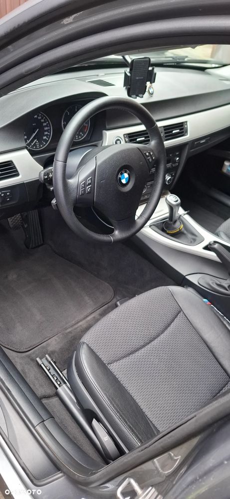 BMW Seria 3 320d - 10