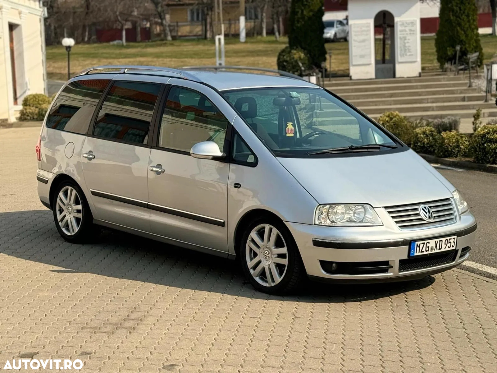 Volkswagen Sharan - 2