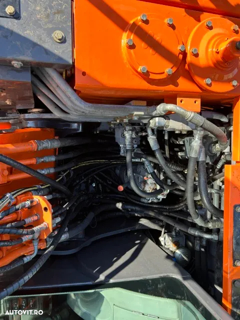 Hitachi ZX140W-5B - 15