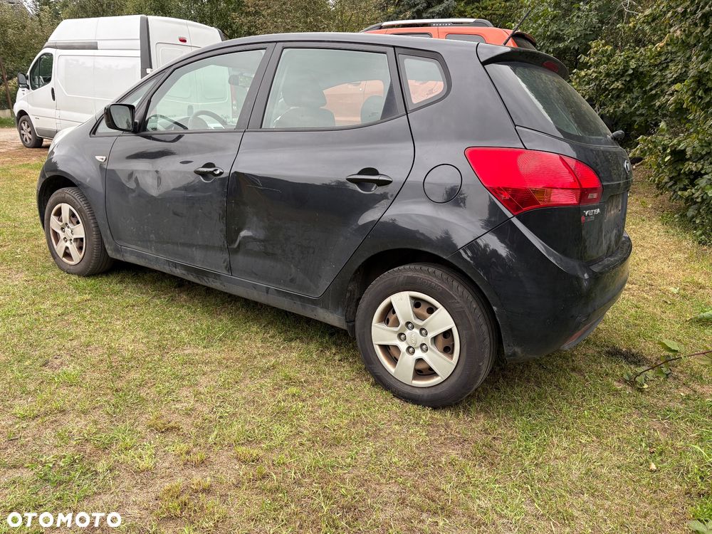 Kia Venga 1.4 CRDi 90 Dream-Team Edition - 3