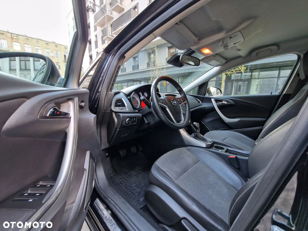 Opel Astra 1.4 T Cosmo EU6 - 19