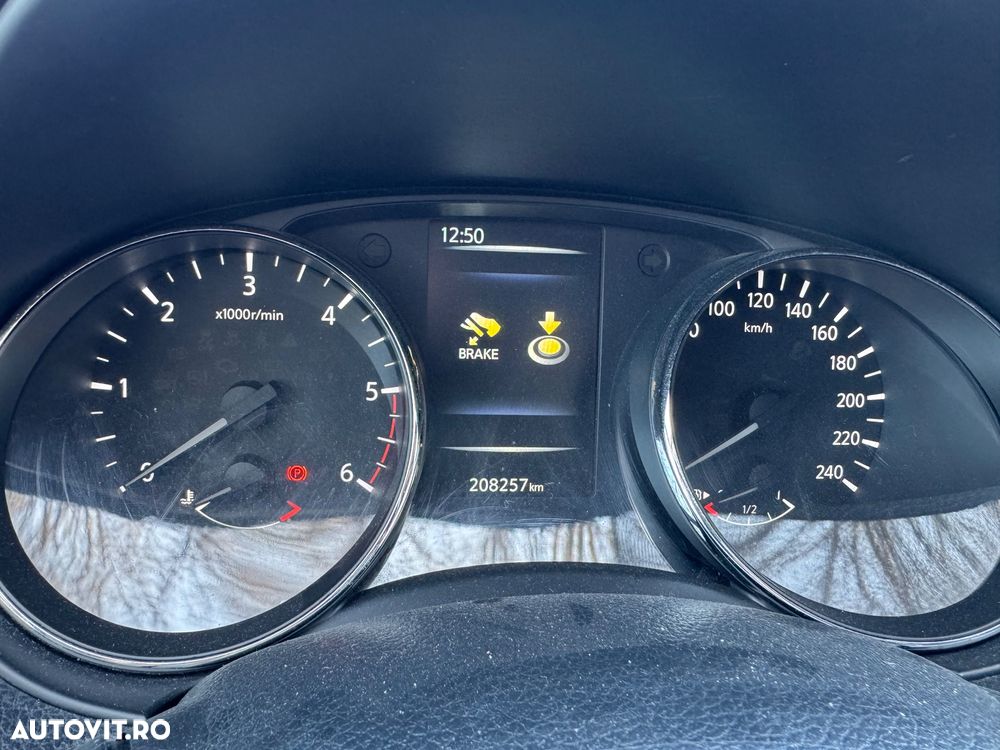 Nissan Qashqai 1.6 DCI Start/Stop X-TRONIC Tekna - 8