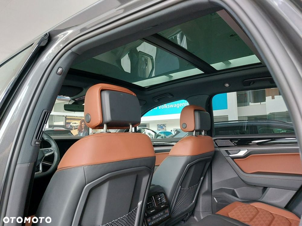 Volkswagen Touareg - 14