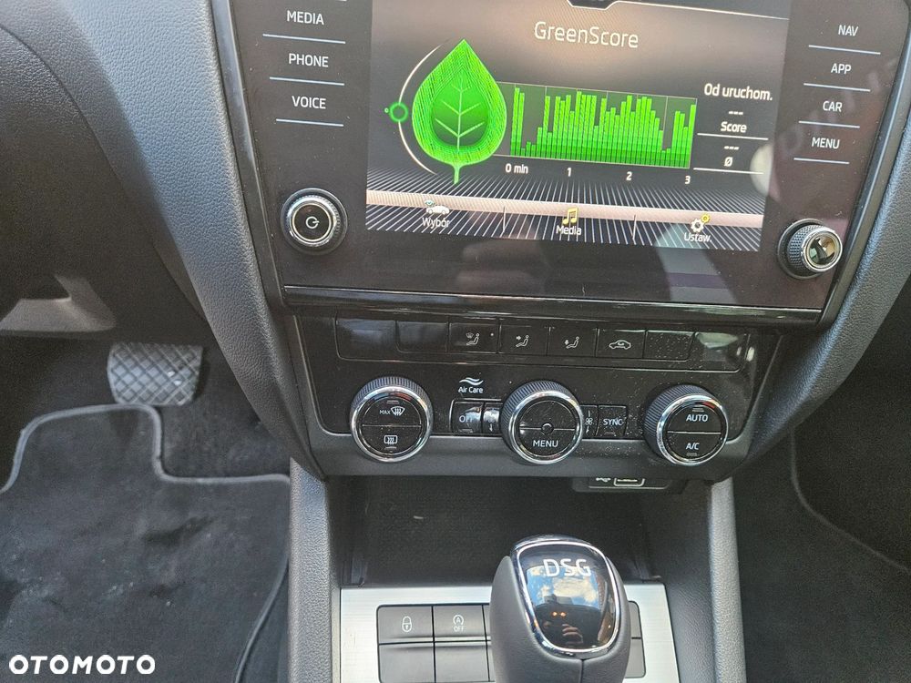 Skoda Octavia 1.6 TDI DSG Ambition - 13