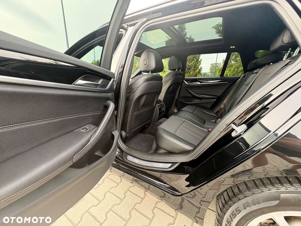 BMW Seria 5 520d xDrive Luxury Line sport - 14
