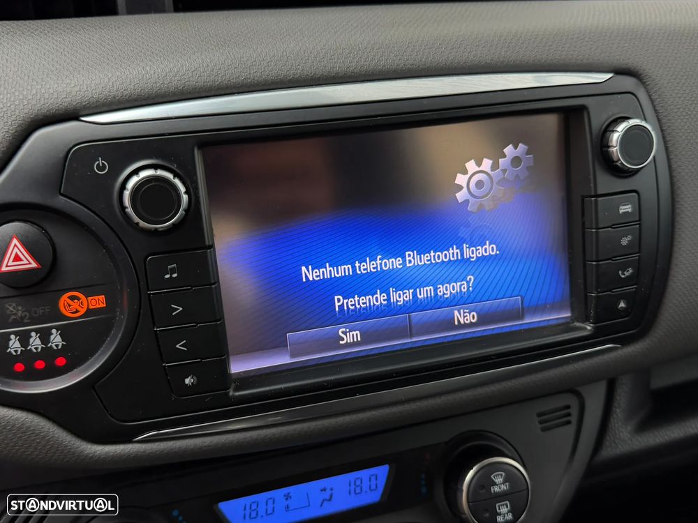 Toyota Yaris 1.5 HSD Comfort - 17