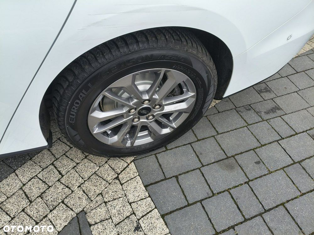 Ford Focus - 33