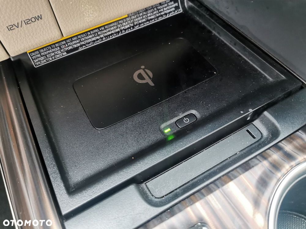 Toyota Camry 2.5 Hybrid Executive CVT - 25