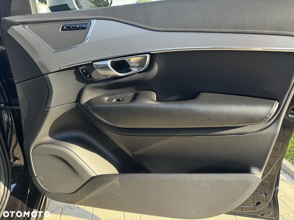Volvo XC 90 D5 AWD Geartronic RDesign - 13