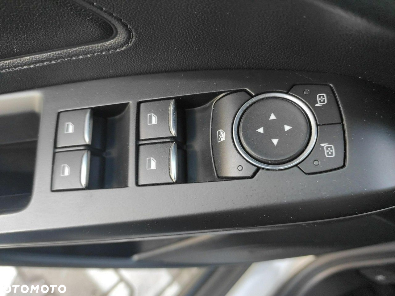 Ford Focus 1.0 EcoBoost Trend Edition - 11