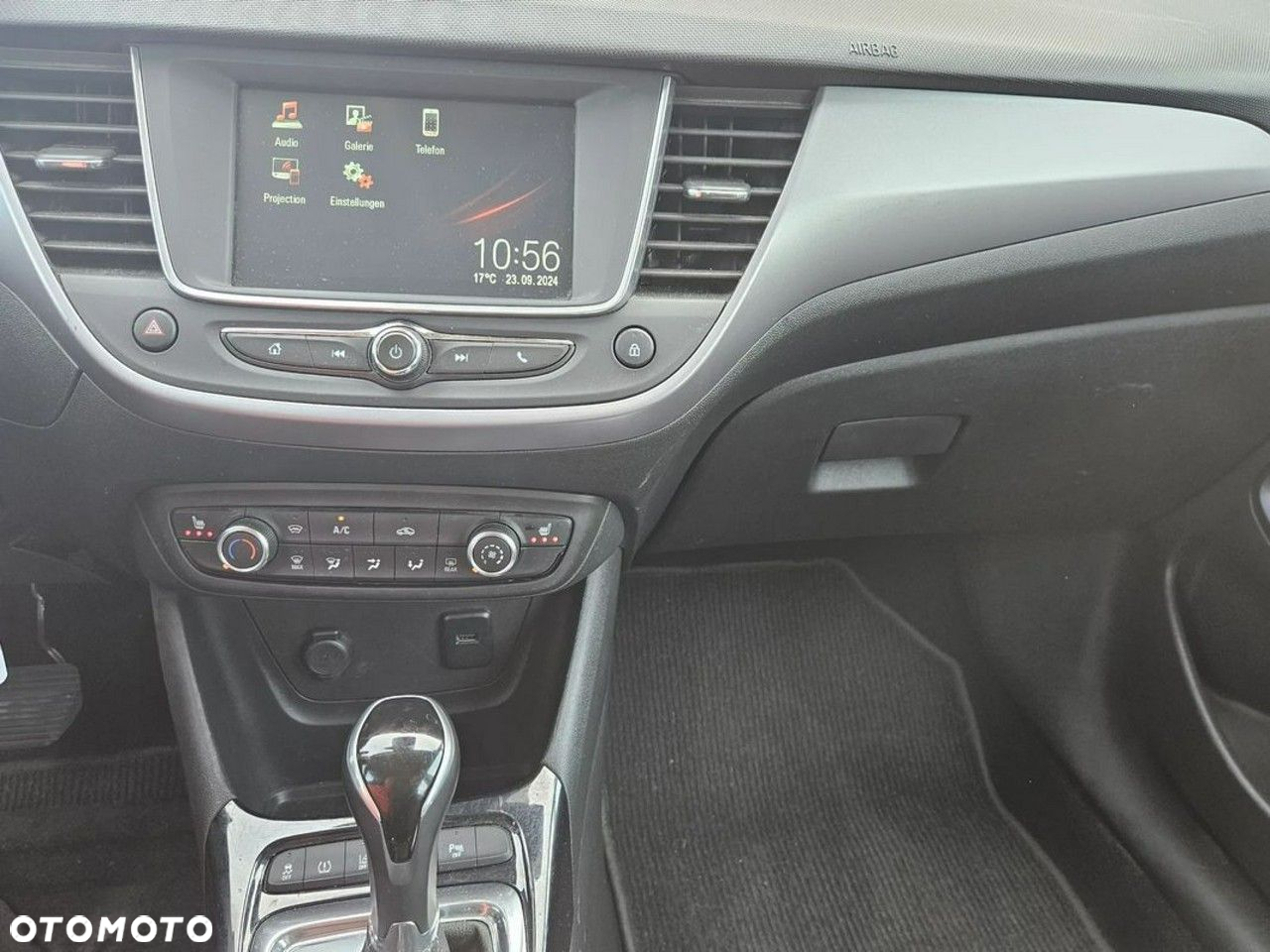 Opel Crossland X - 15