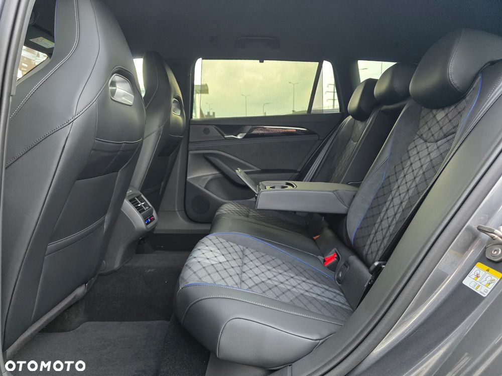 Volkswagen Passat - 22