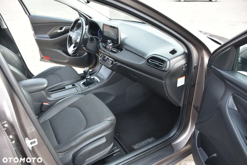 Hyundai i30 1.5 T-GDI 48V-Hybrid Prime - 17