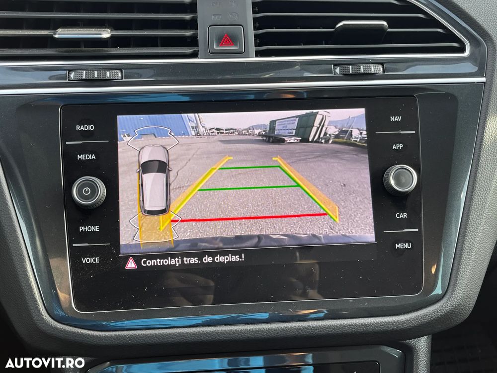 Volkswagen Tiguan - 24