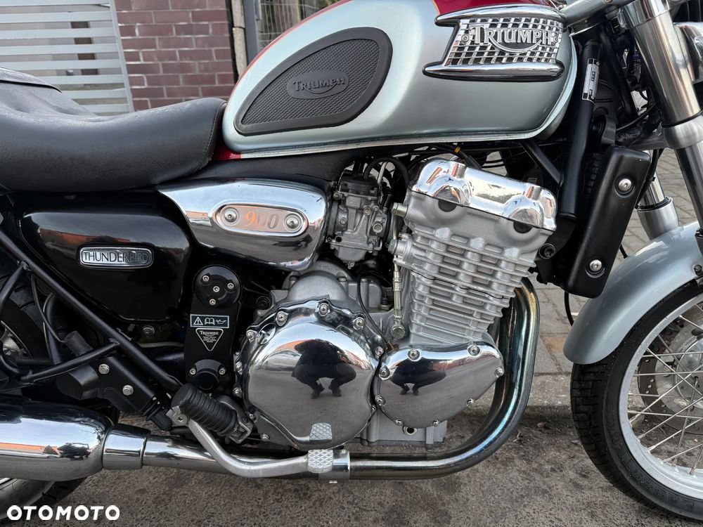 Triumph Thunderbird - 15