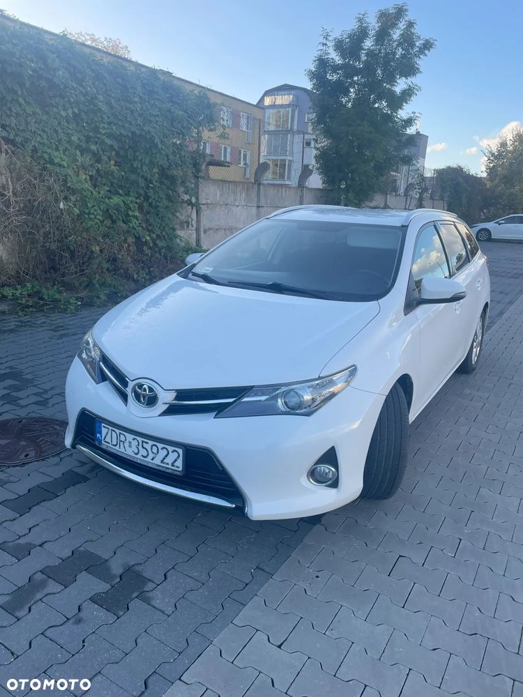 Toyota Auris 2.0 D-4D Touring Sports Comfort - 2
