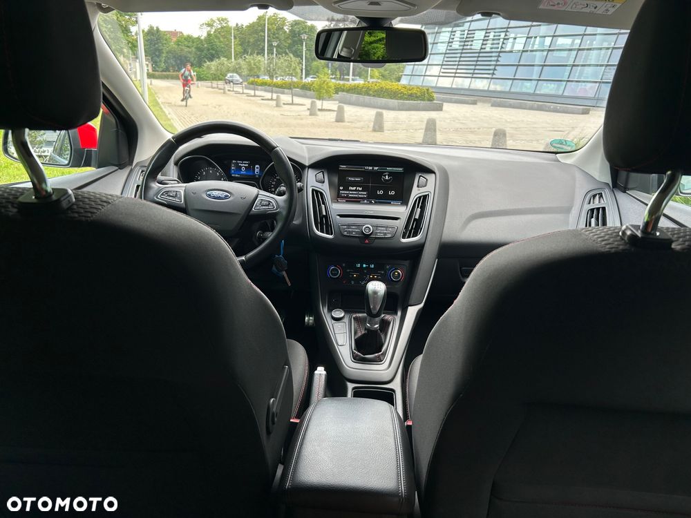 Ford Focus Turnier 1.5 EcoBoost Start-Stopp-System ST-Line - 29