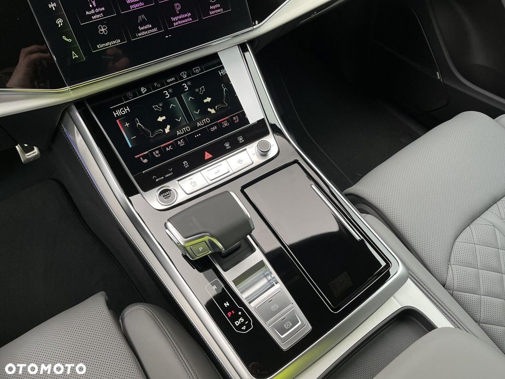 Audi Q7 - 32