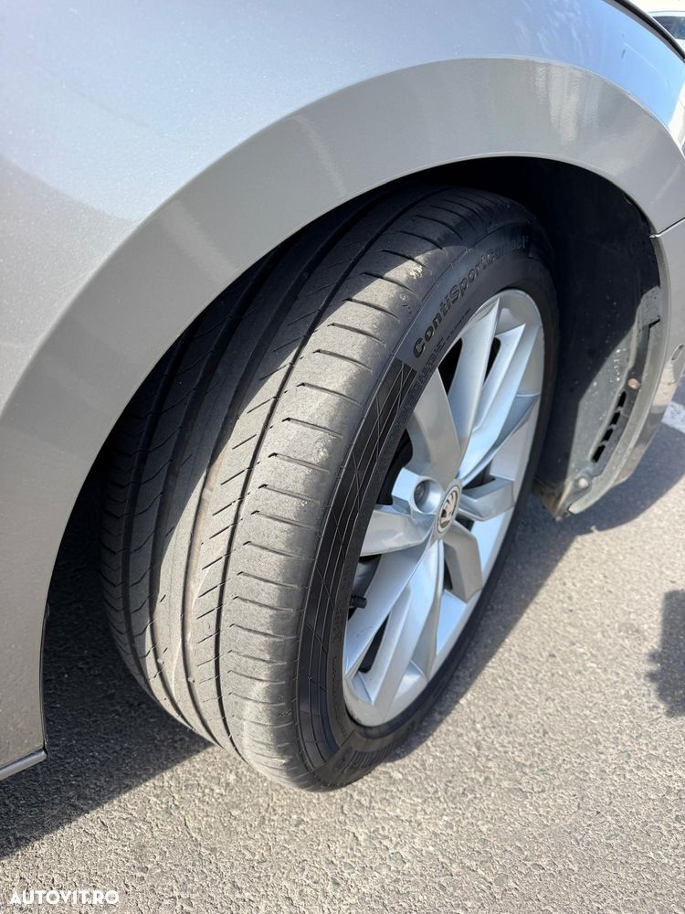 Skoda Superb 2016 photo 2