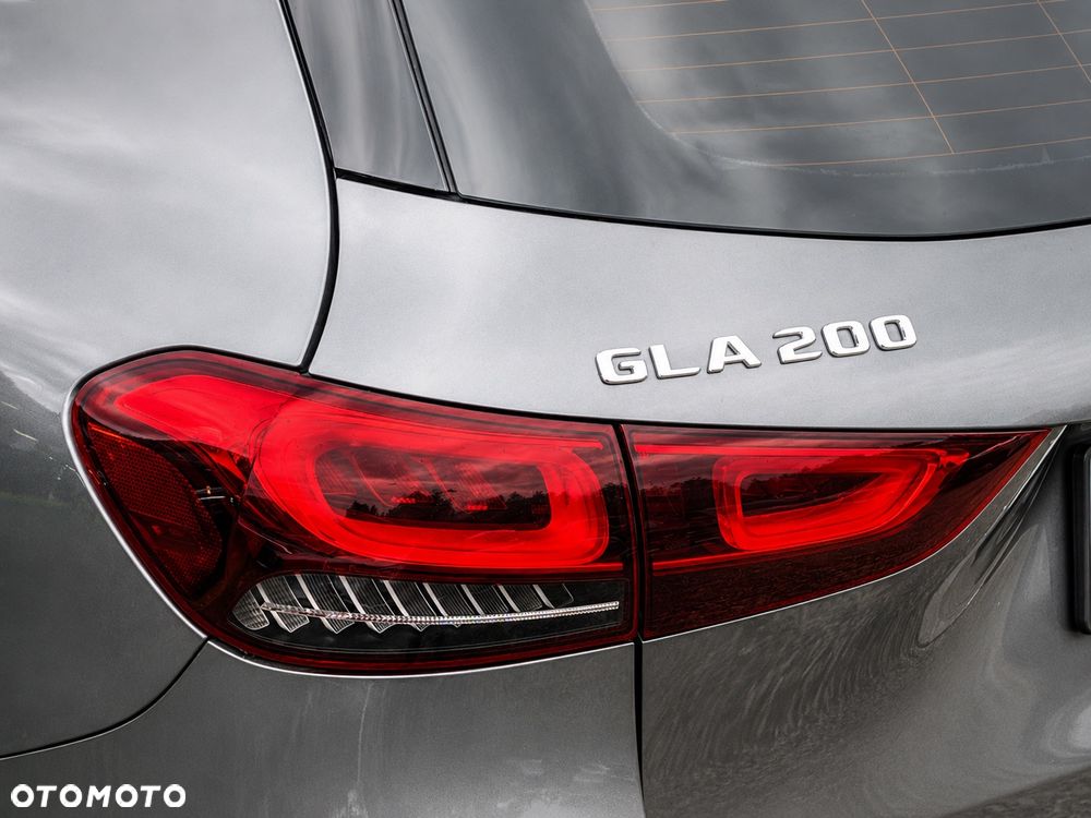Mercedes-Benz GLA 200 Progressive - 23