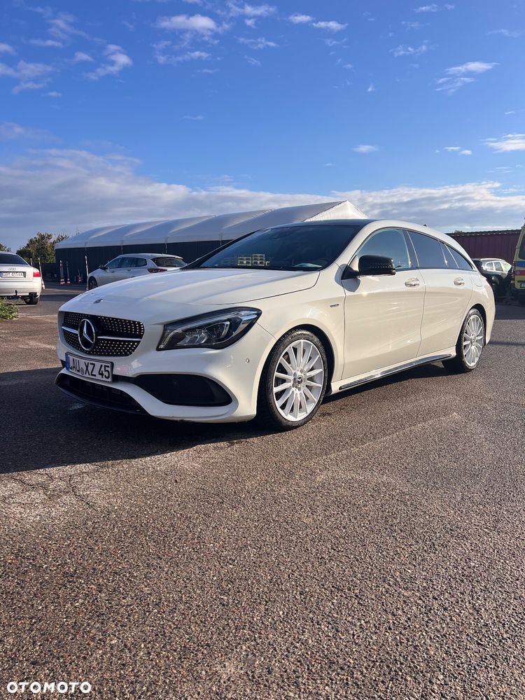 Mercedes-Benz CLA 250 4-Matic AMG Line - 1