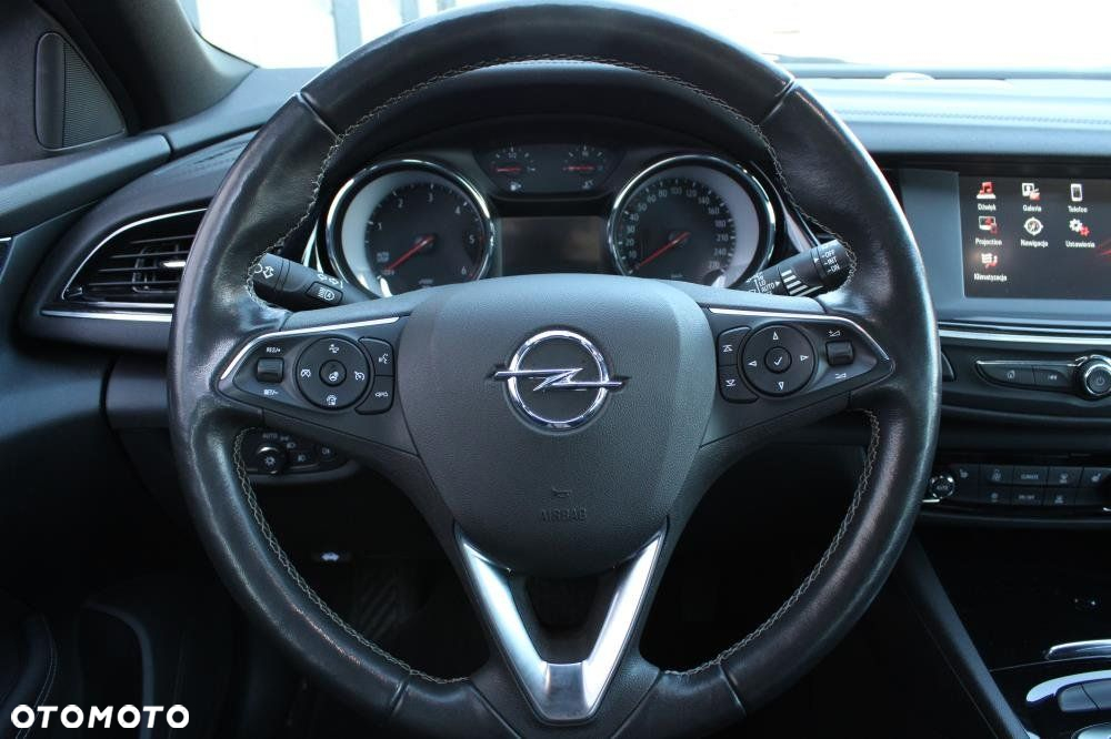 Opel Insignia - 13