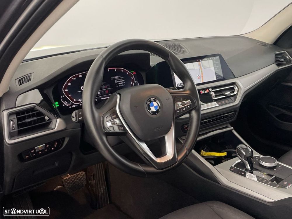BMW 330 e Auto - 17