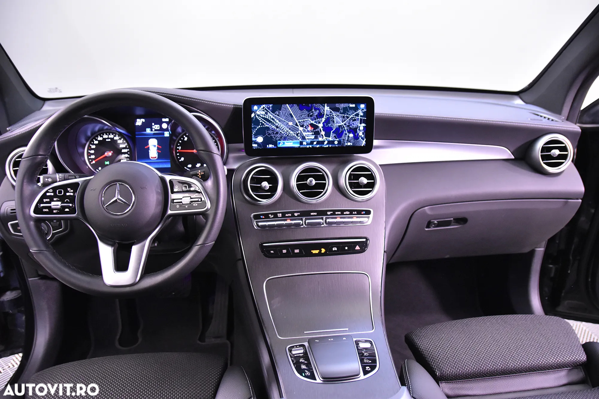 Mercedes-Benz GLC 220 d 4MATIC - 9