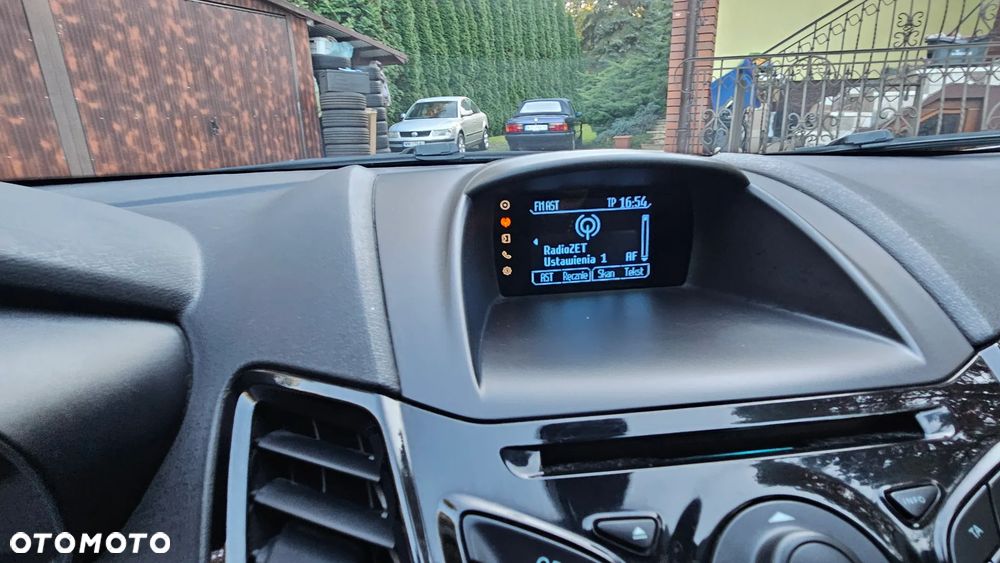 Ford Fiesta - 28