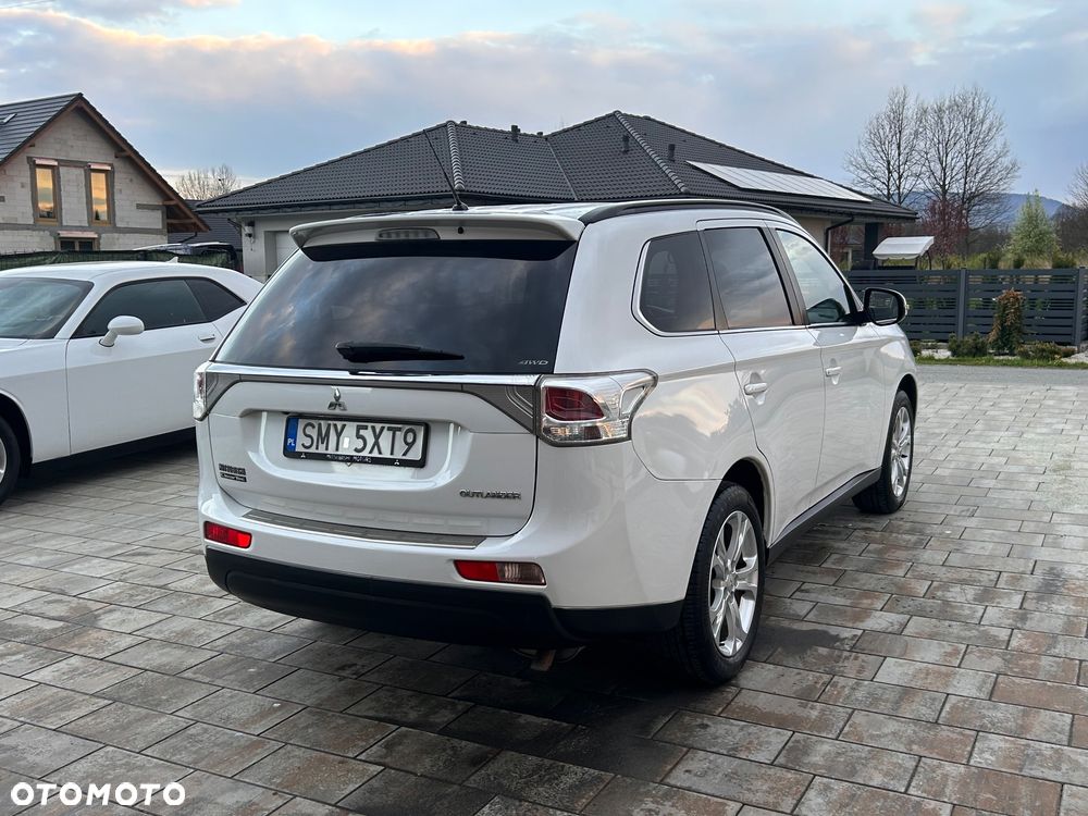 Mitsubishi Outlander 2.2 DI-D 4WD Diamant Edition - 4