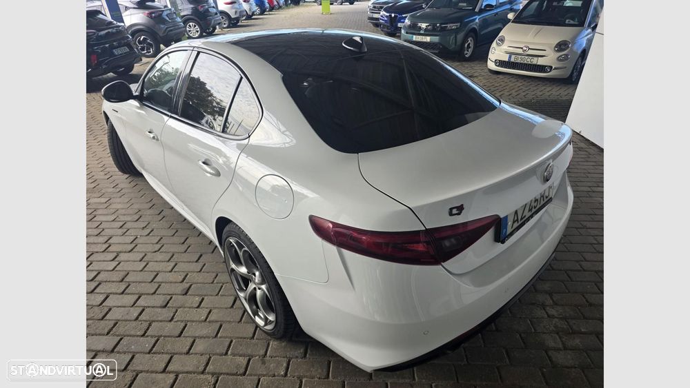 Alfa Romeo Giulia 2.2 D Estrema Q4 AT8 - 7