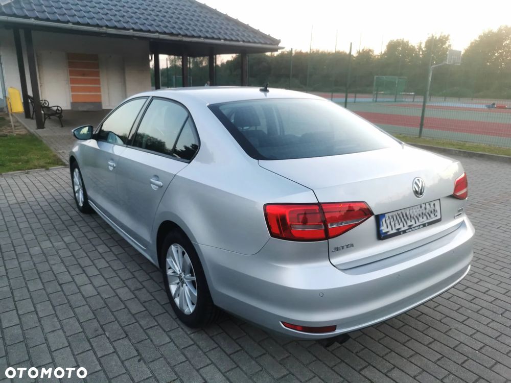 Volkswagen Jetta 2.0 TDI BlueMotion Technologie - 4