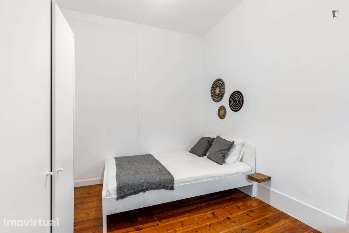 Quarto - localizado em Santos Lisbon - Grande imagem: 2/13