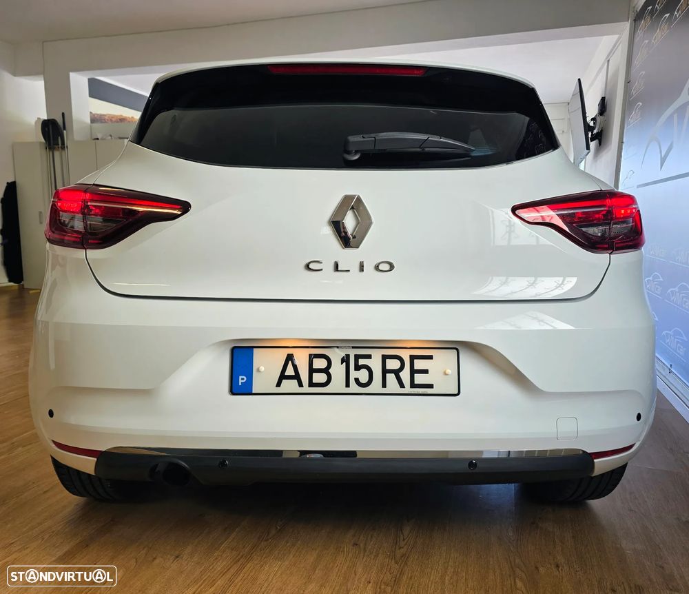 Renault Clio - 11