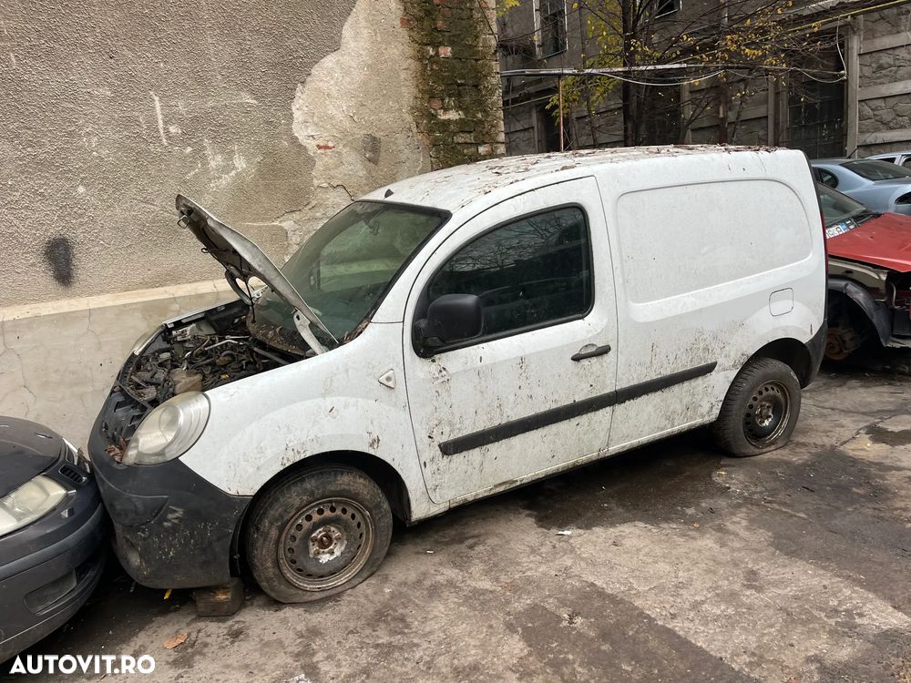 Dezmembrez Renault Kangoo alb 2012 - 2