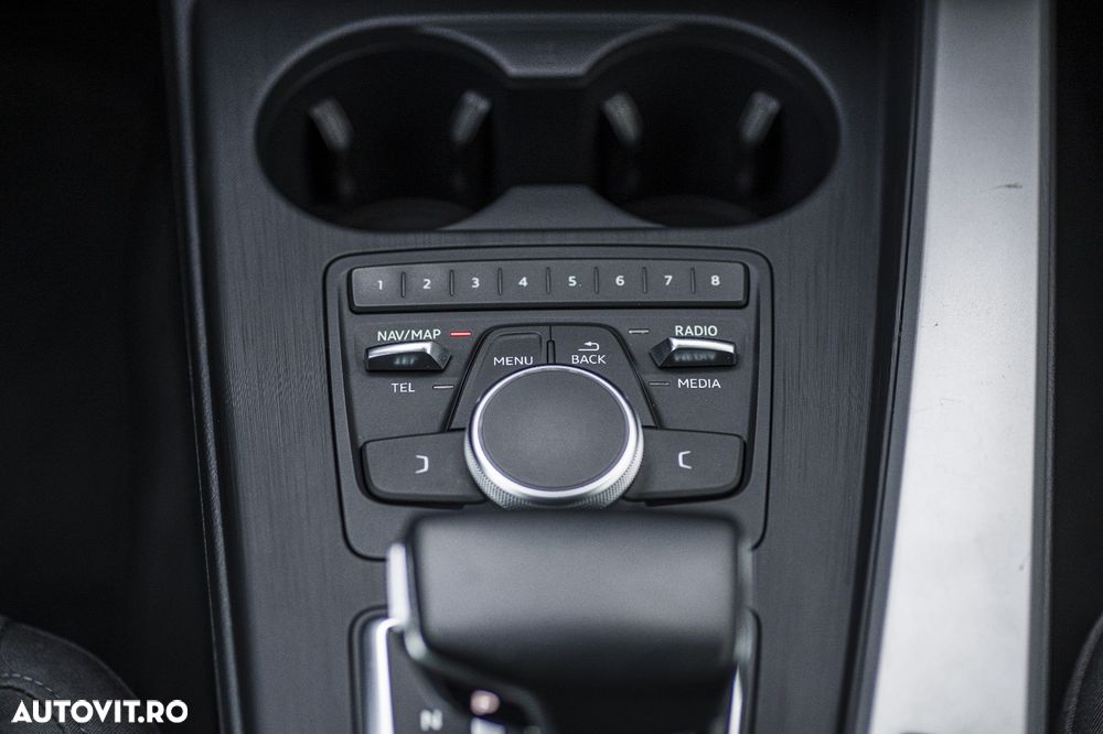 Audi A4 Avant 35 TDI S tronic design - 24