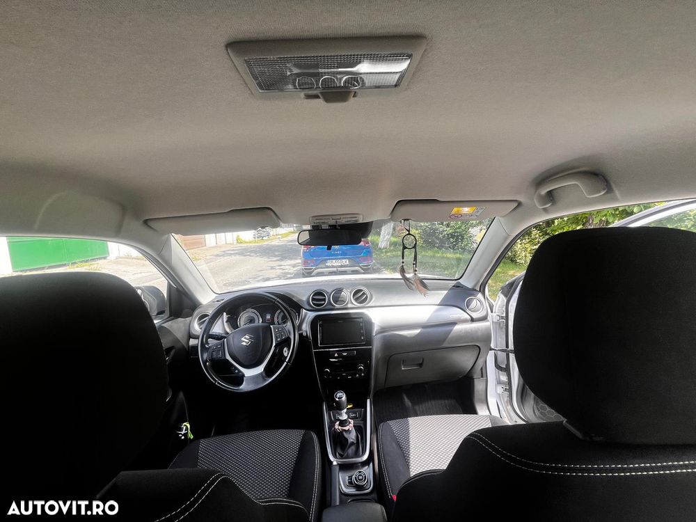 Suzuki Vitara 1.4 Boosterjet AllGrip MHEV Passion - 15