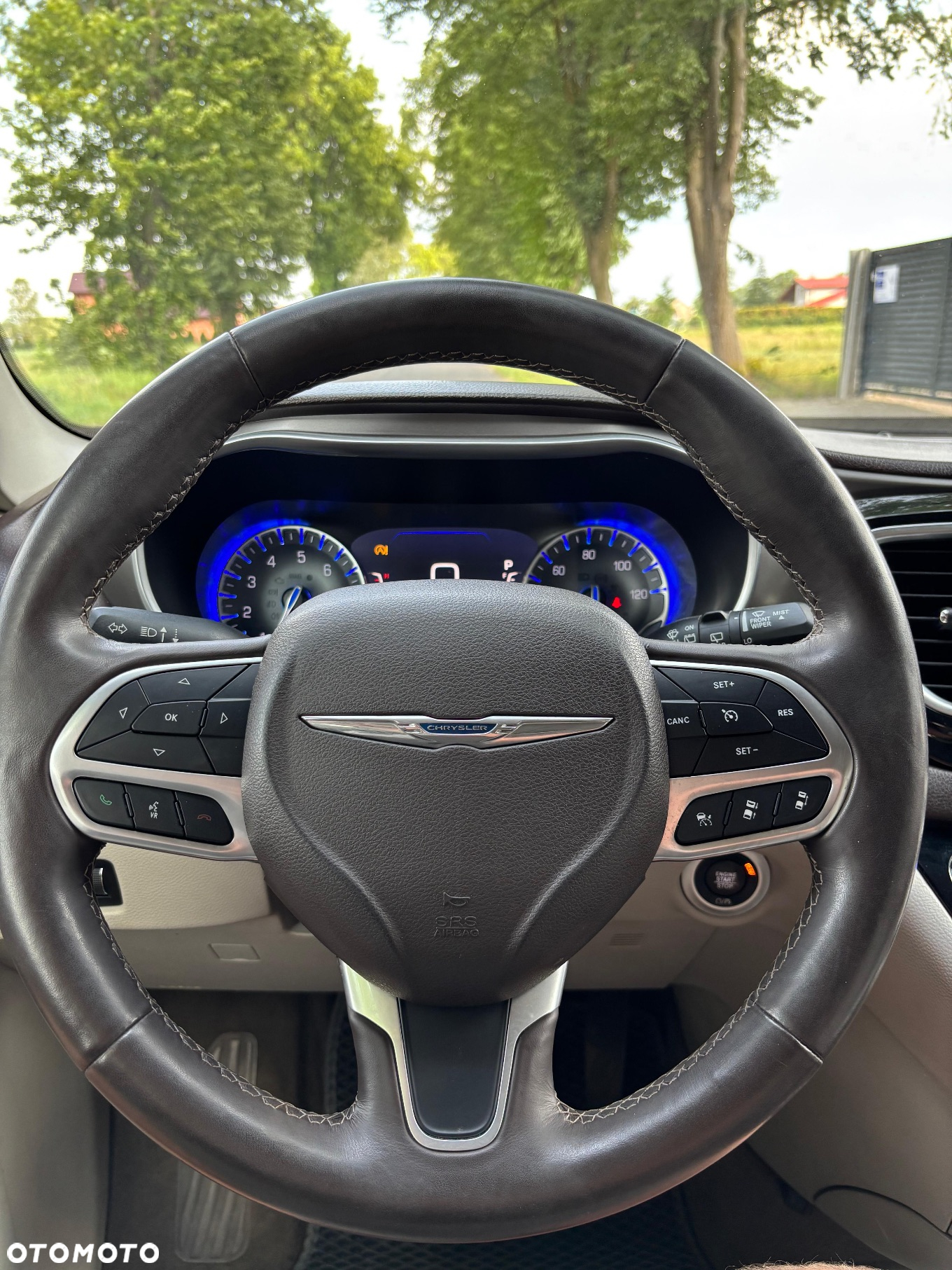 Chrysler Pacifica - 9