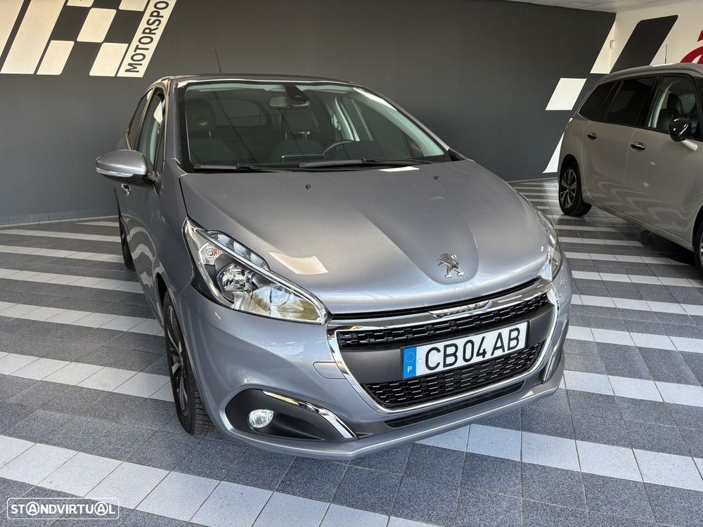 Peugeot 208 1.2 PureTech Signature - 3