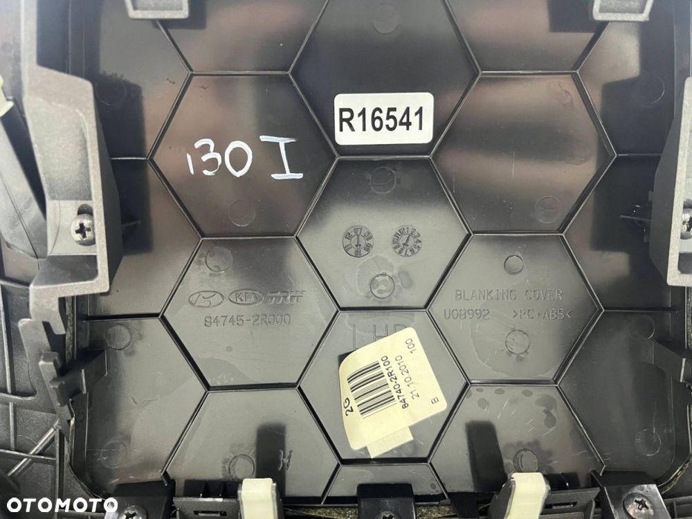 Ramka radia Hyundai i30 I FD 07-12r. Panel konsola środkowa deski klimy dekor kratki nawiewu - 10
