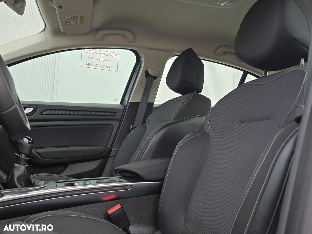 Renault Megane TCe 140 GPF Equilibre - 12