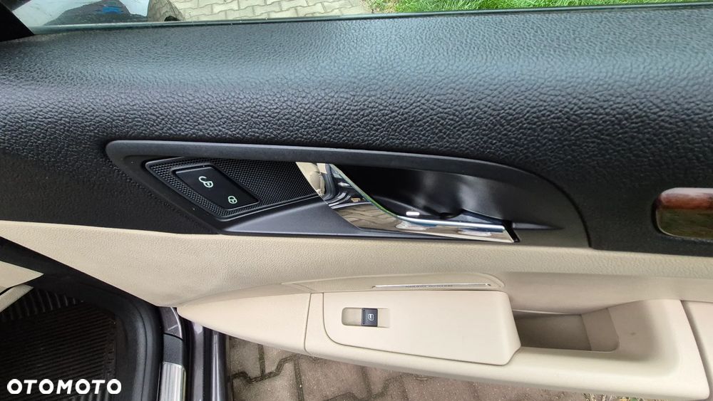 Skoda Superb 2.0 TDI L&K DSG - 34