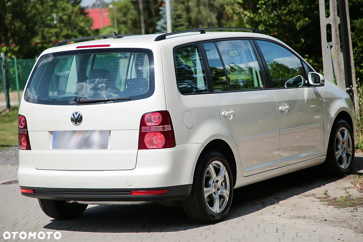 Volkswagen Touran 2.0 TDI DPF Trendline - 10