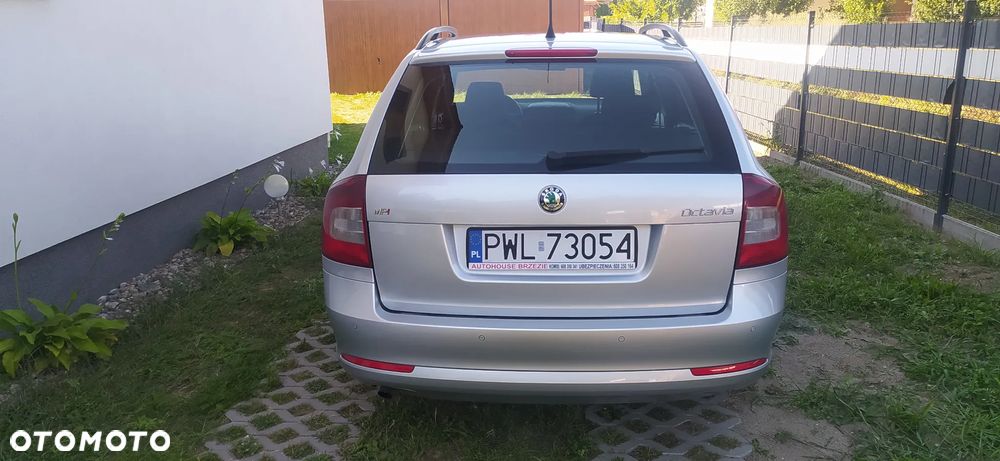 Skoda Octavia 1.6 Ambition - 4