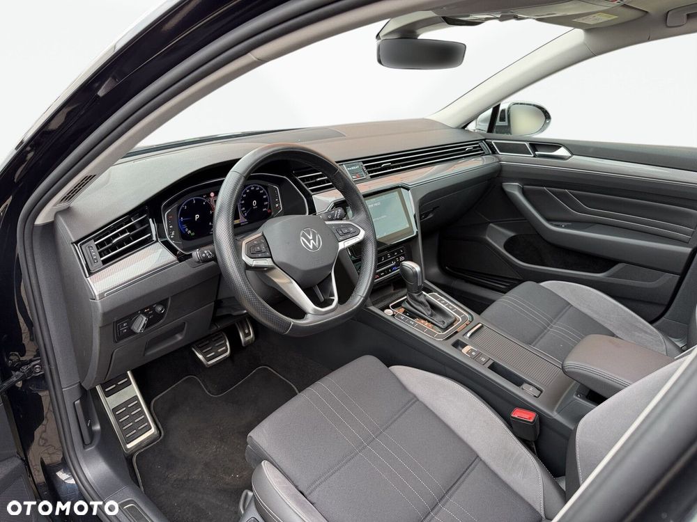 Volkswagen Passat - 10