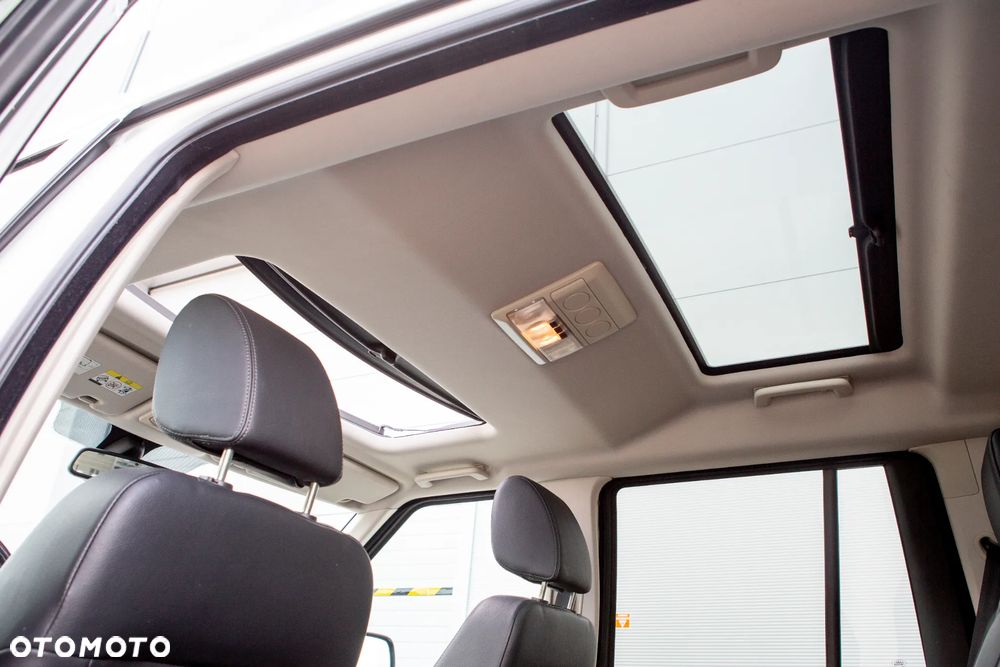 Land Rover Discovery 3.0 SD V6 HSE - 34