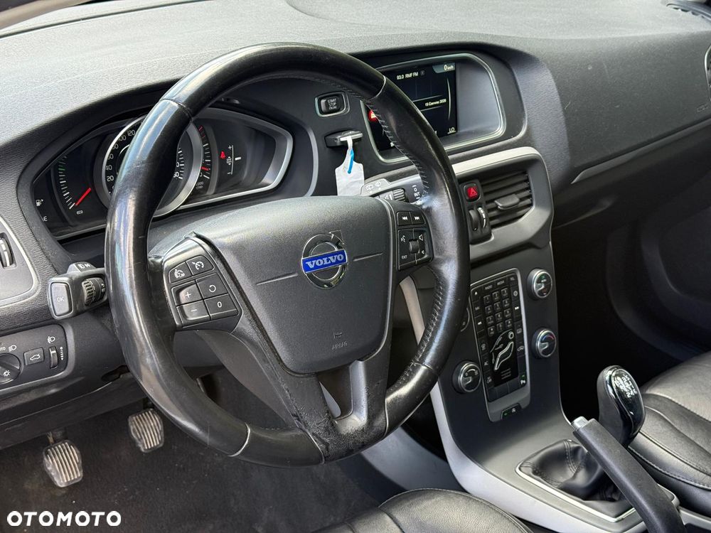 Volvo V40 D2 Momentum - 28