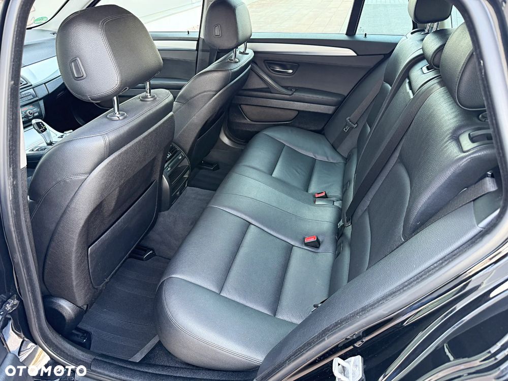 BMW Seria 5 520d xDrive - 21