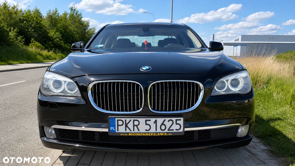 BMW Seria 7 750i - 5